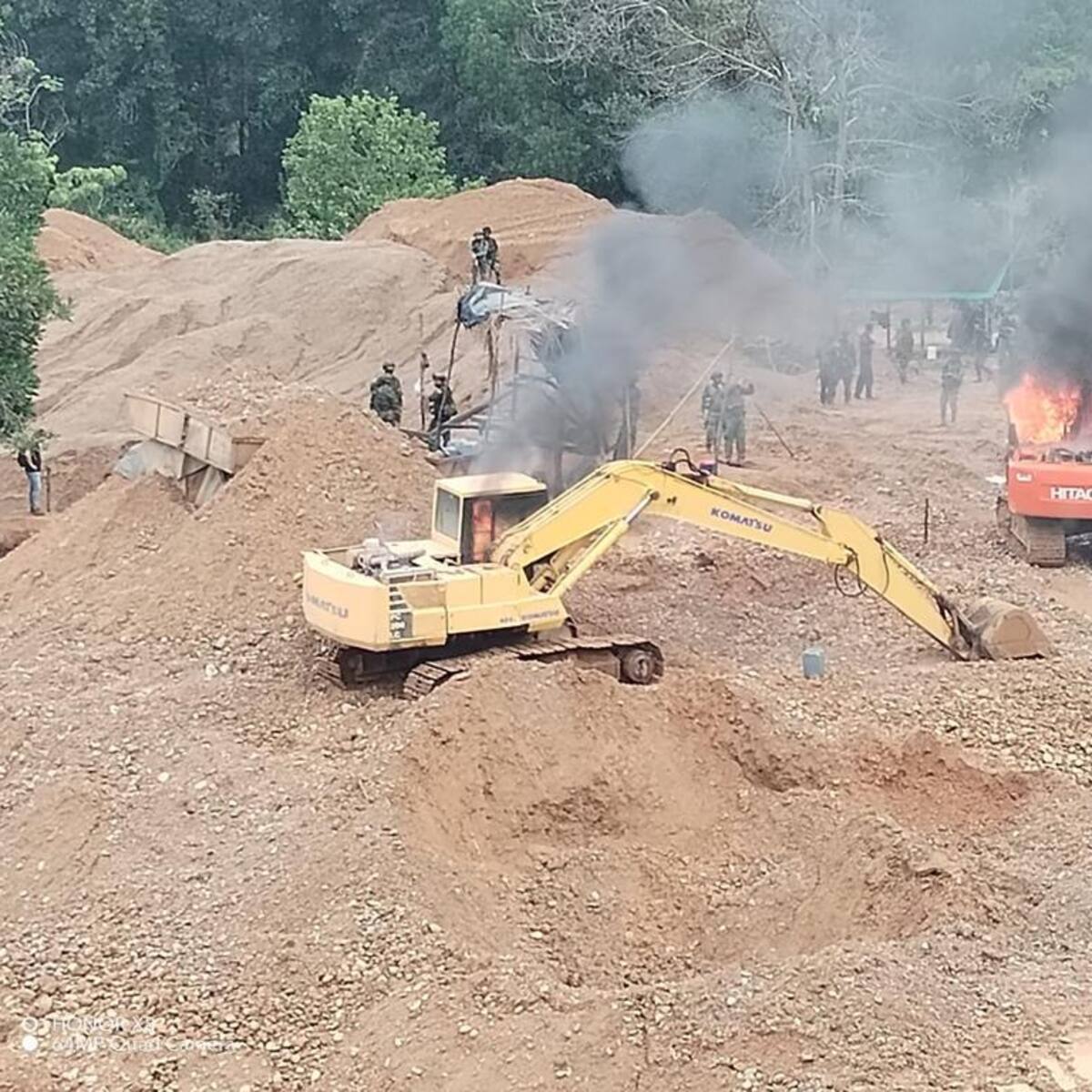 Ejército destruyó millonaria maquinaria utilizada para la minería ilegal en el Bajo Cauca