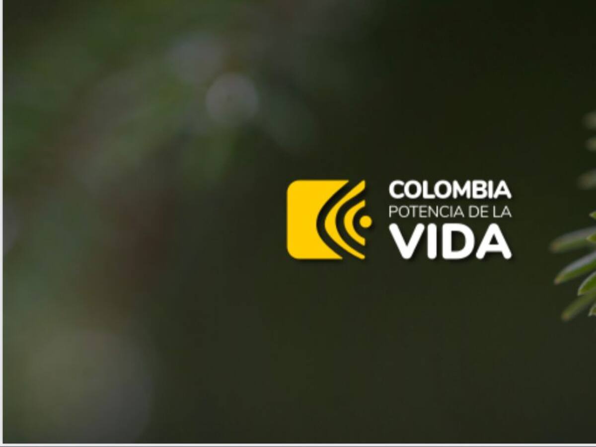 Gobierno prepara nuevo cambio de imagen y slogan