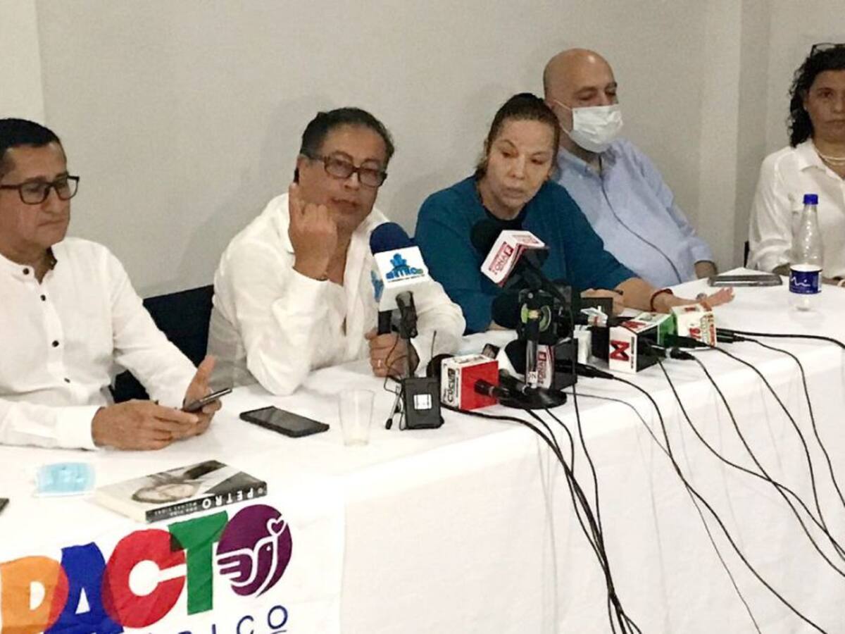 "Si ganamos se restablecen las relaciones con Venezuela": Petro