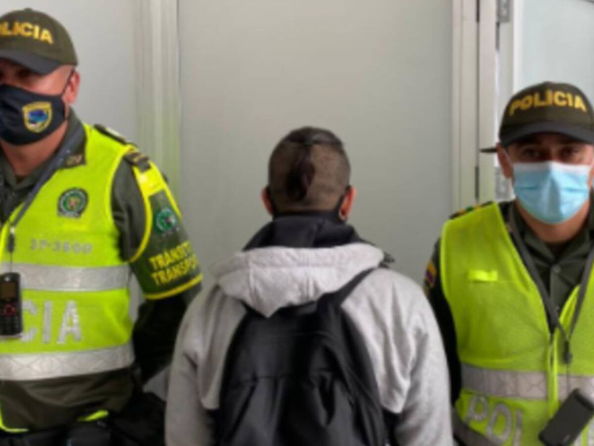 Tres personas capturadas en Manizales por conducir con documentos falsos