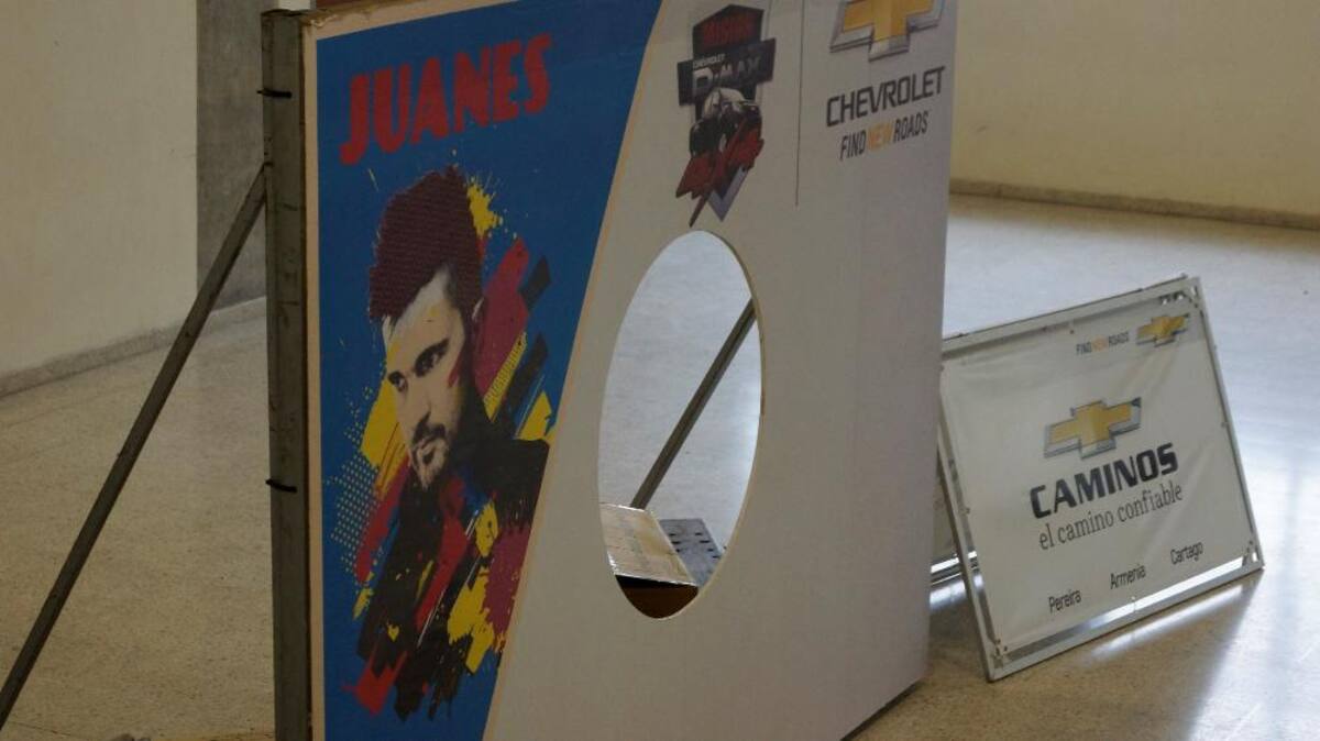 Taller 'Fundacion Mi Sangre' con los estudiantes de la Institución Educativa Aquilino Bedoya y la Institución Educativa Mundo Nuevo.