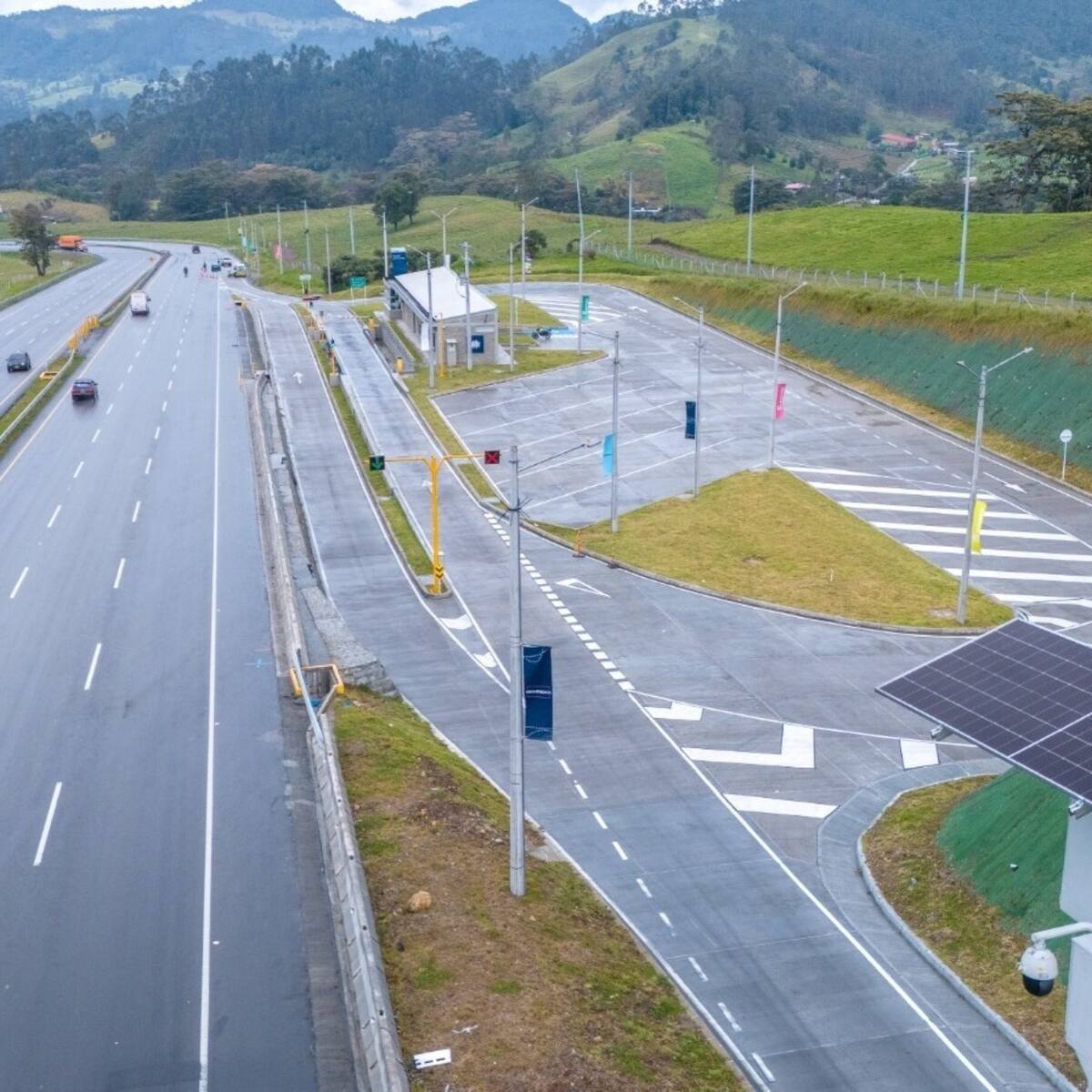 Problemas de movilidad en la vía Bogotá-Girardot por accidentes de tránsito