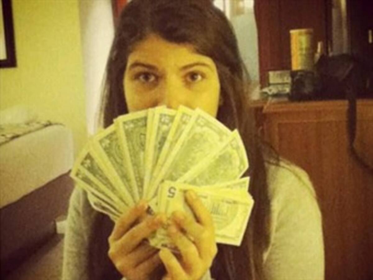 La hija de Hugo Chávez, “forrada” en dólares