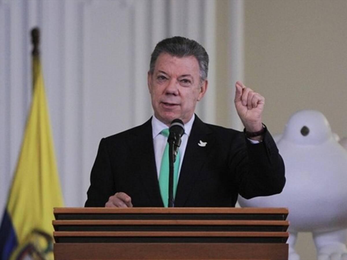 Santos anuncia proyecto para rendir honores a los veteranos de la guerra