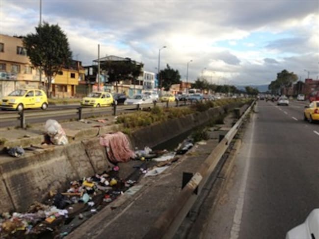 Los caños de Bogotá están llenos de basura