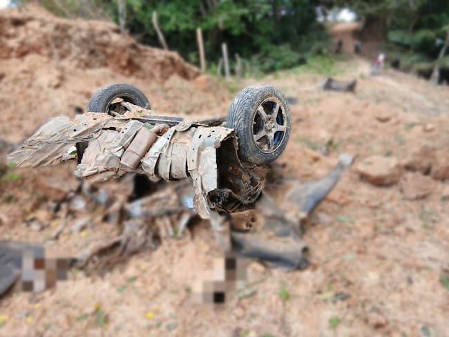 Vehiculo donde se movilizaban víctimas de explosivos