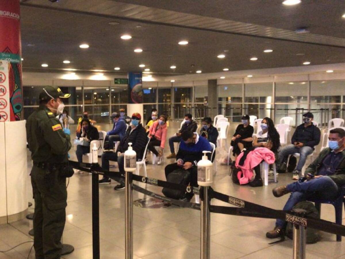 45 colombianos varados en República Dominicana llegaron a Bogotá