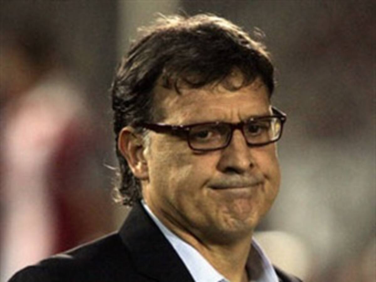 “Tata” Martino asume en Newell''s y agradece a la Federación Colombiana por la oferta