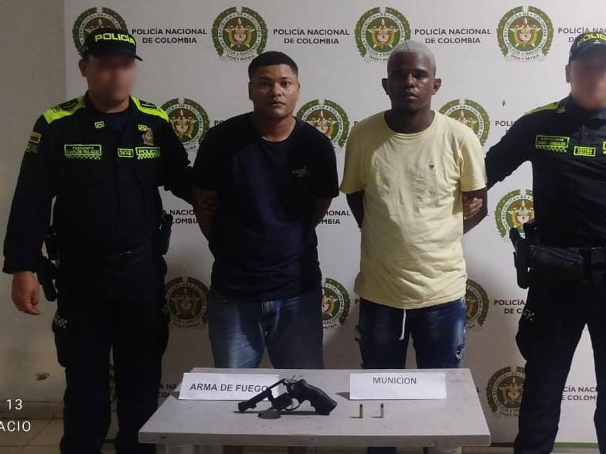 Capturados dos presuntos delincuentes con un revólver calibre 38 en Cartagena