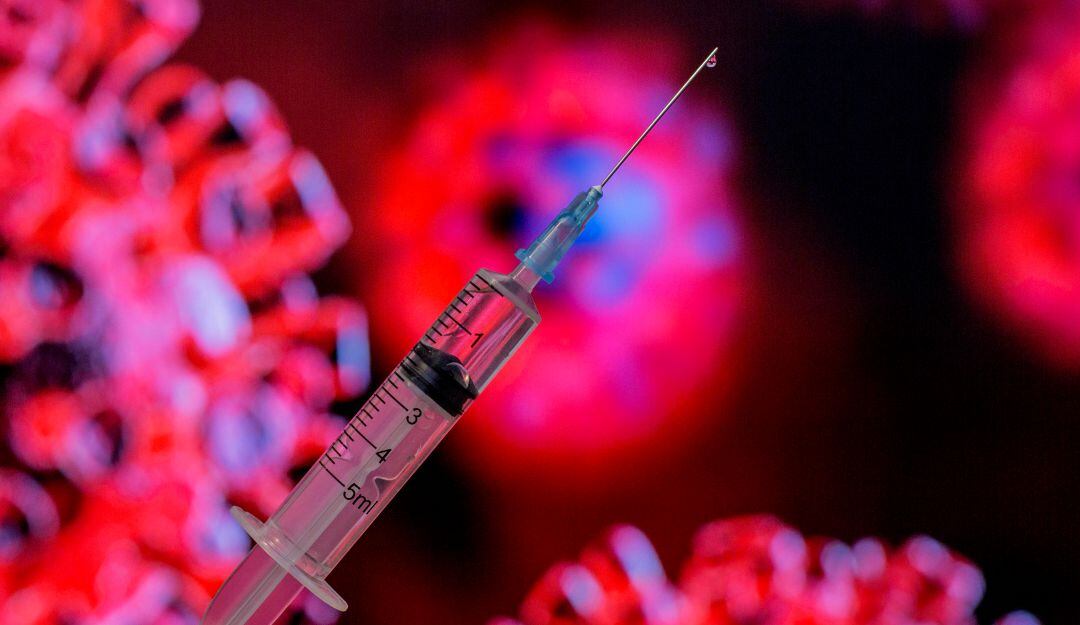 La Interpol recordó que las vacunas contra el coronavirus solo pueden ser distribuidas por los gobiernos. 