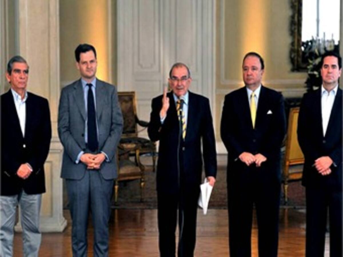 Negociadores informan a Santos sobre avances en política agraria en proceso de paz