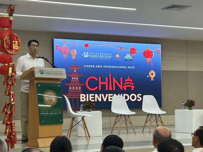 Embajador Zhu JinYang visitó Barranquilla y resaltó su desarrollo cultural y económico/ Caracol Radio