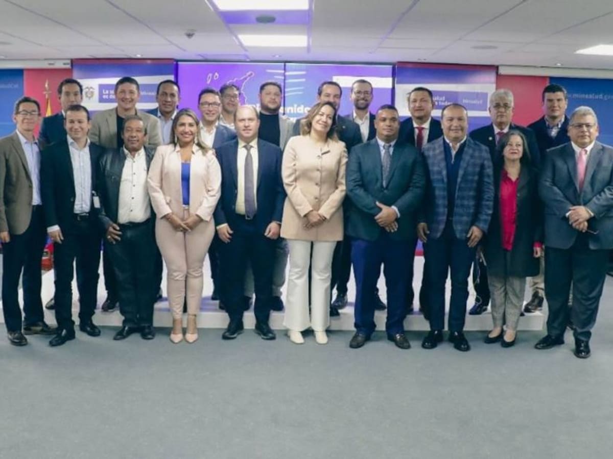 Carolina Corcho explicó que la reforma a la salud no busca destruir el sistema