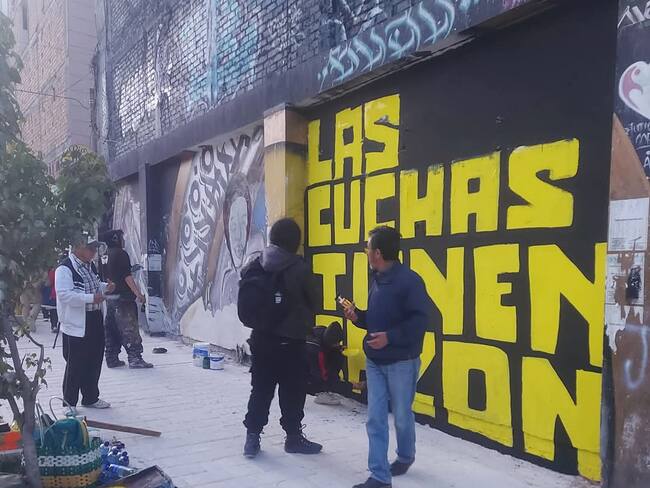 'Las cuchas tienen razón' grafiti pintado por jóvenes en Pasto | Foto: Cortesía