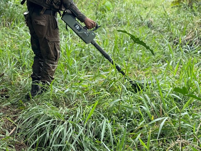 500 soldados colombianos se capacitan en desminado para proteger a civiles