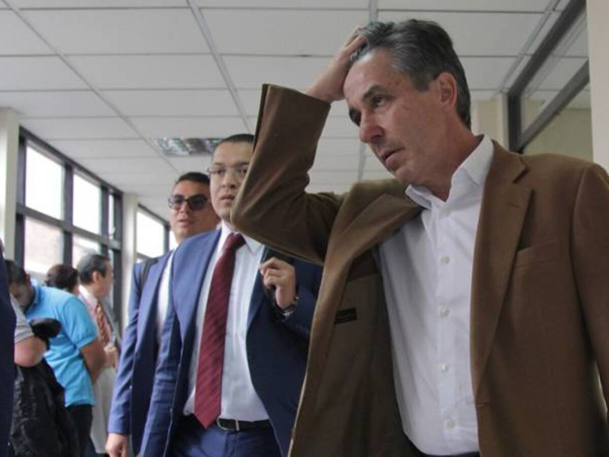 Soborno por otrosí de la Ruta del Sol III fue para Prieto: Fiscalía