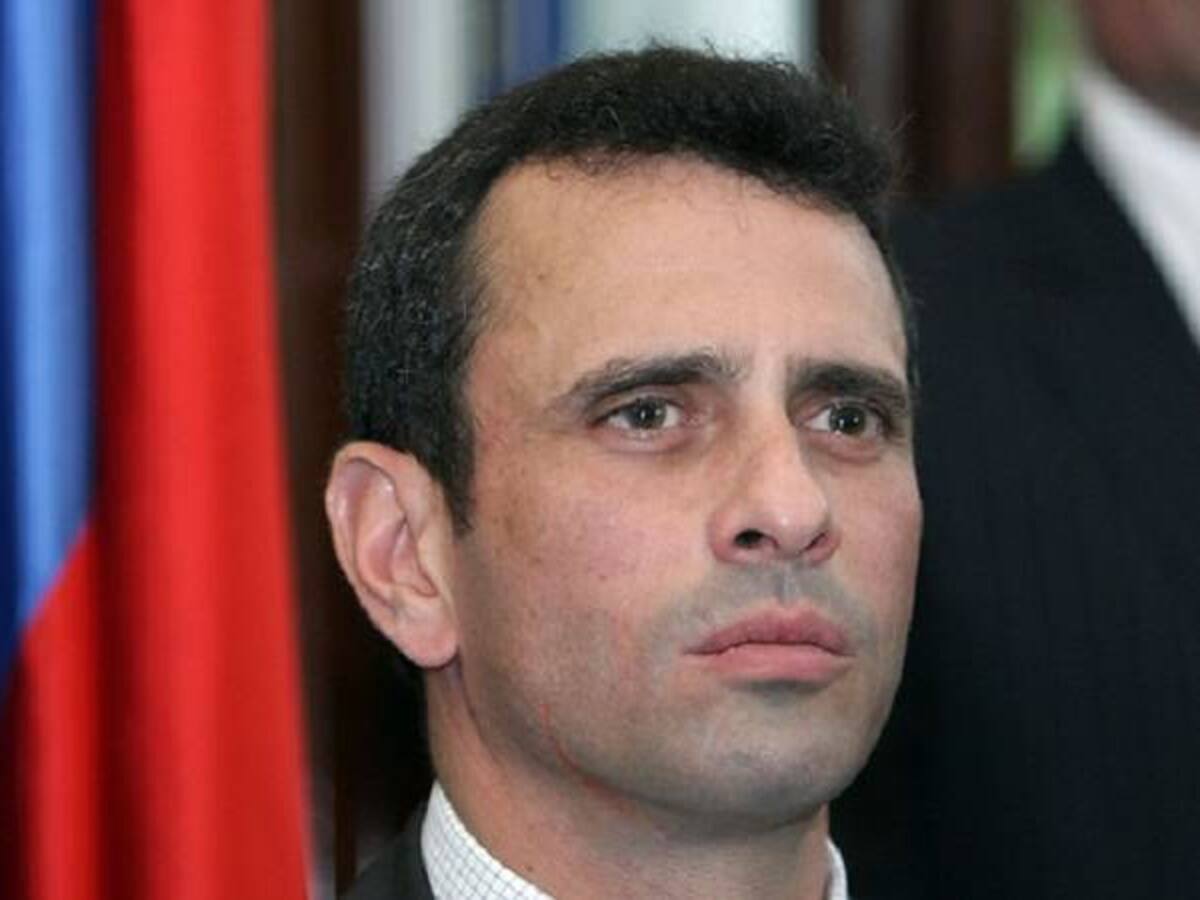 Henrique Capriles recibe tratamiento por lesiones sufridas en su piel