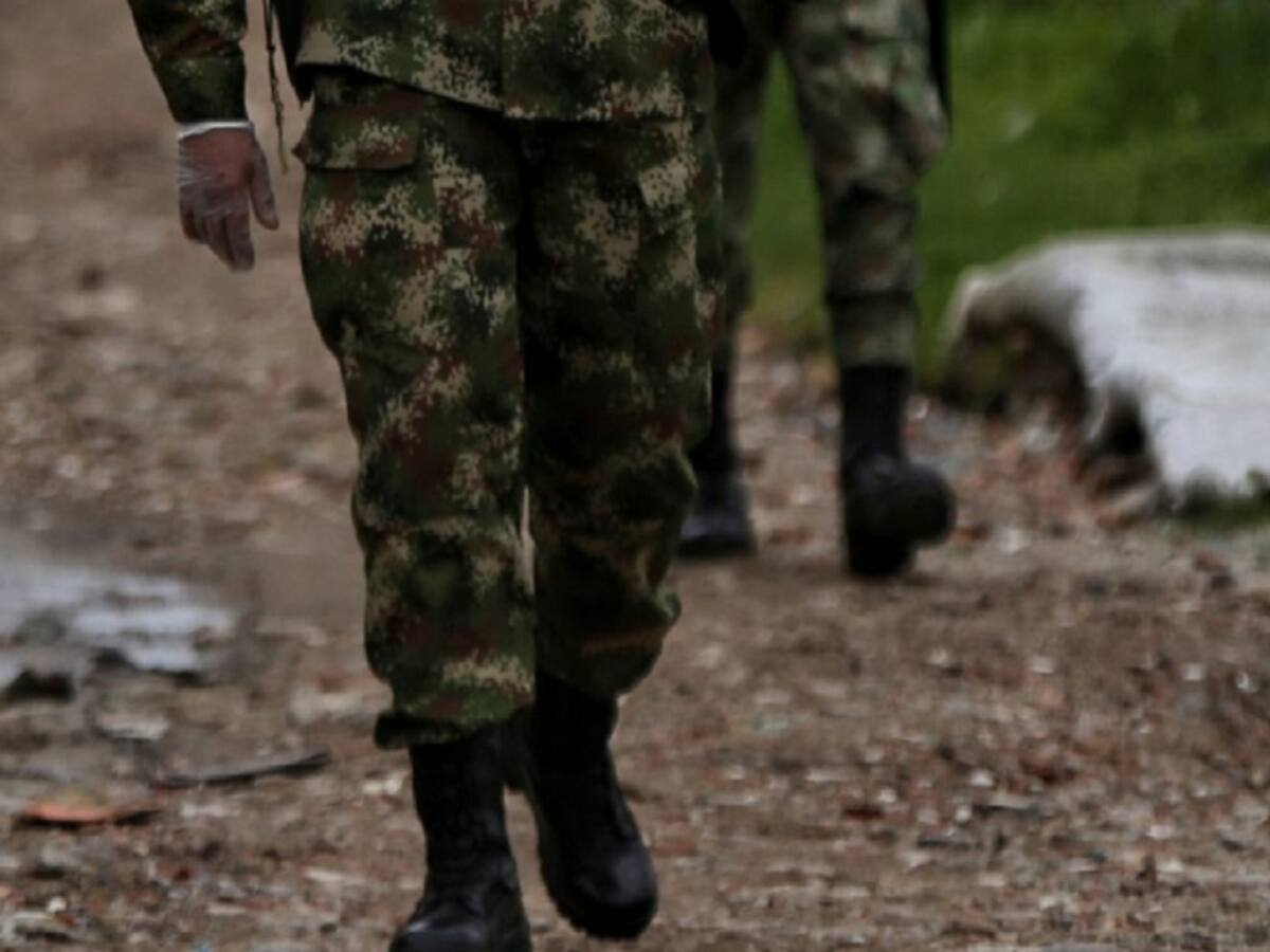 Autoridades verifican estado de salud del militar liberado