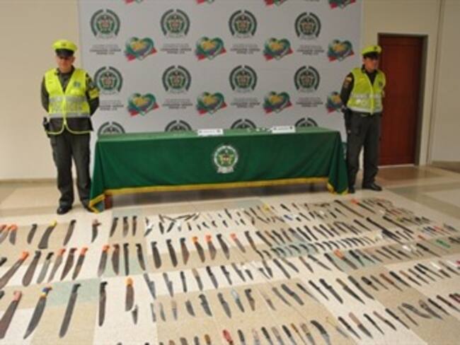 Decomisan 320 armas blancas a hinchas de Quindío y Pereira