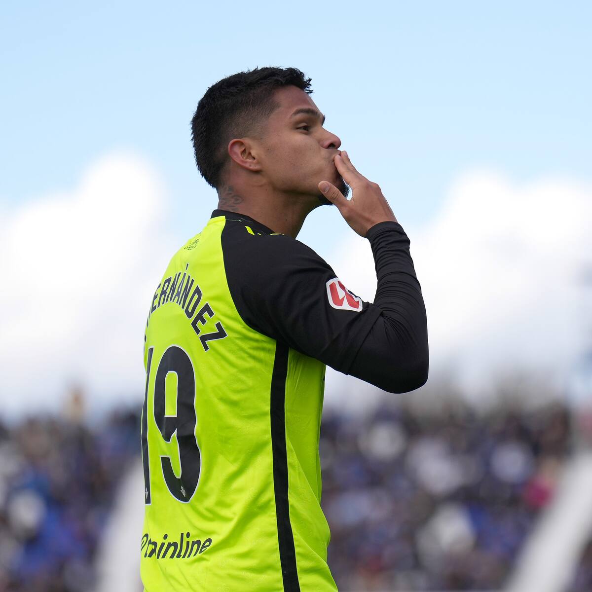 El Cucho Hernández marca y le da la agónica victoria al Real Betis en LaLiga: vea acá su golazo