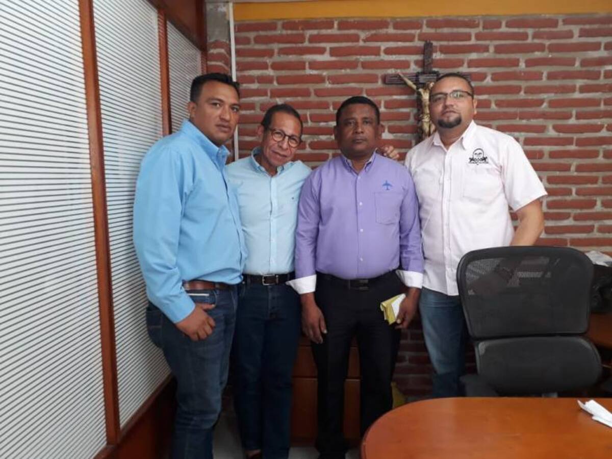 Ante concejo de Cartagena taxistas solicitaron acabar con la informalidad