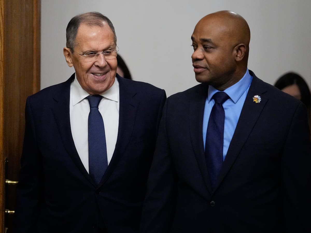 'Rusia está abierta a conversar sobre paz con Ucrania': canciller Murillo desde Moscú