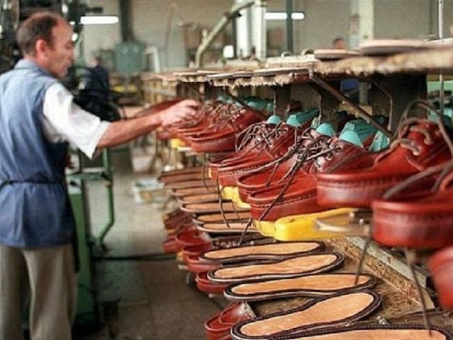 Peleteros reconocen aumento de precios en materia prima para calzado