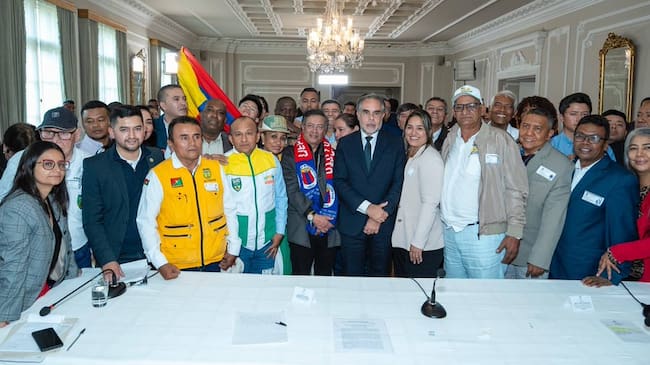 La decisión la tomarán al finalizar el encuentro con el ministro del Interior. Foto | Cuenta de X de Gustavo Petro