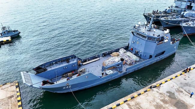 65 toneladas de ayuda humanitaria zarparon desde Cartagena rumbo al Chocó