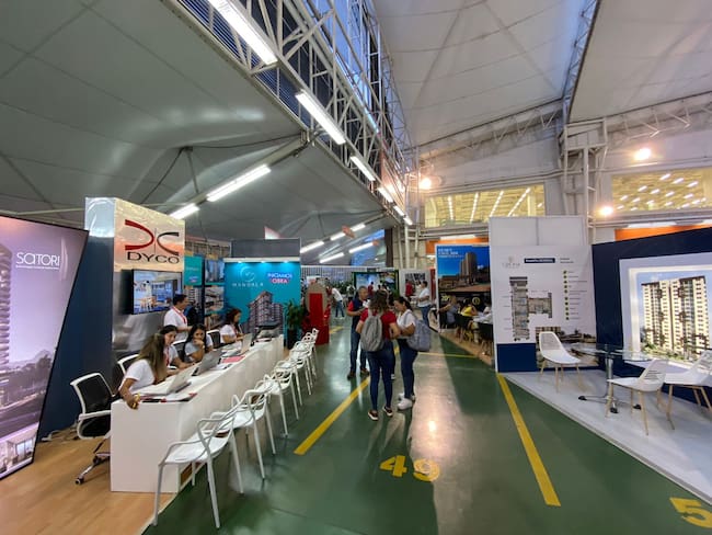 El evento se desarrolla en el parqueadero de Panamericana en Ibagué