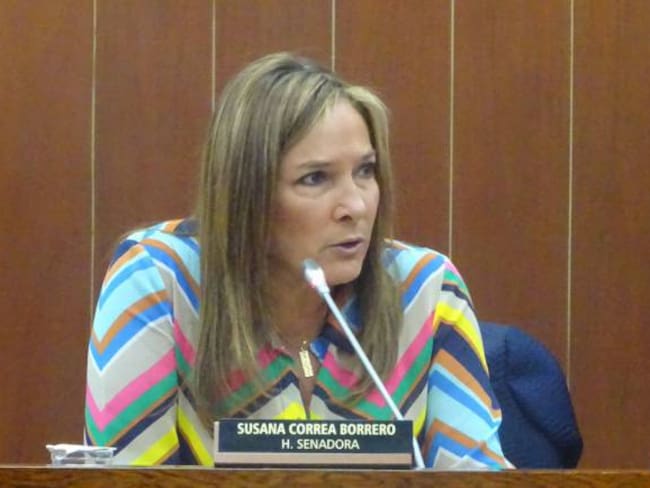 Senadora Susana Correa le pide al Arzobispo de Cali que se ponga camuflado de la guerrilla