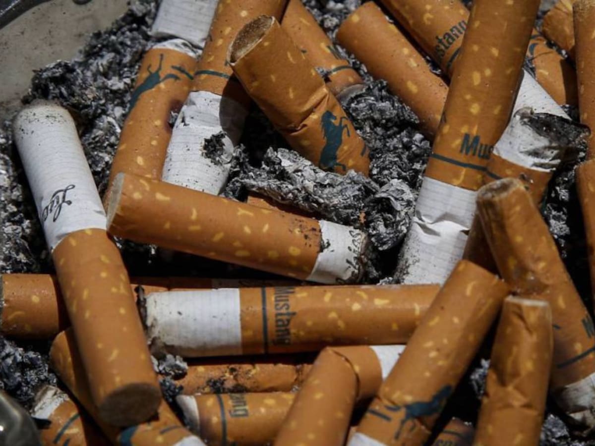 ¡No los tire a la calle! Esta es la estrategia que busca educar a fumadores en Medellín