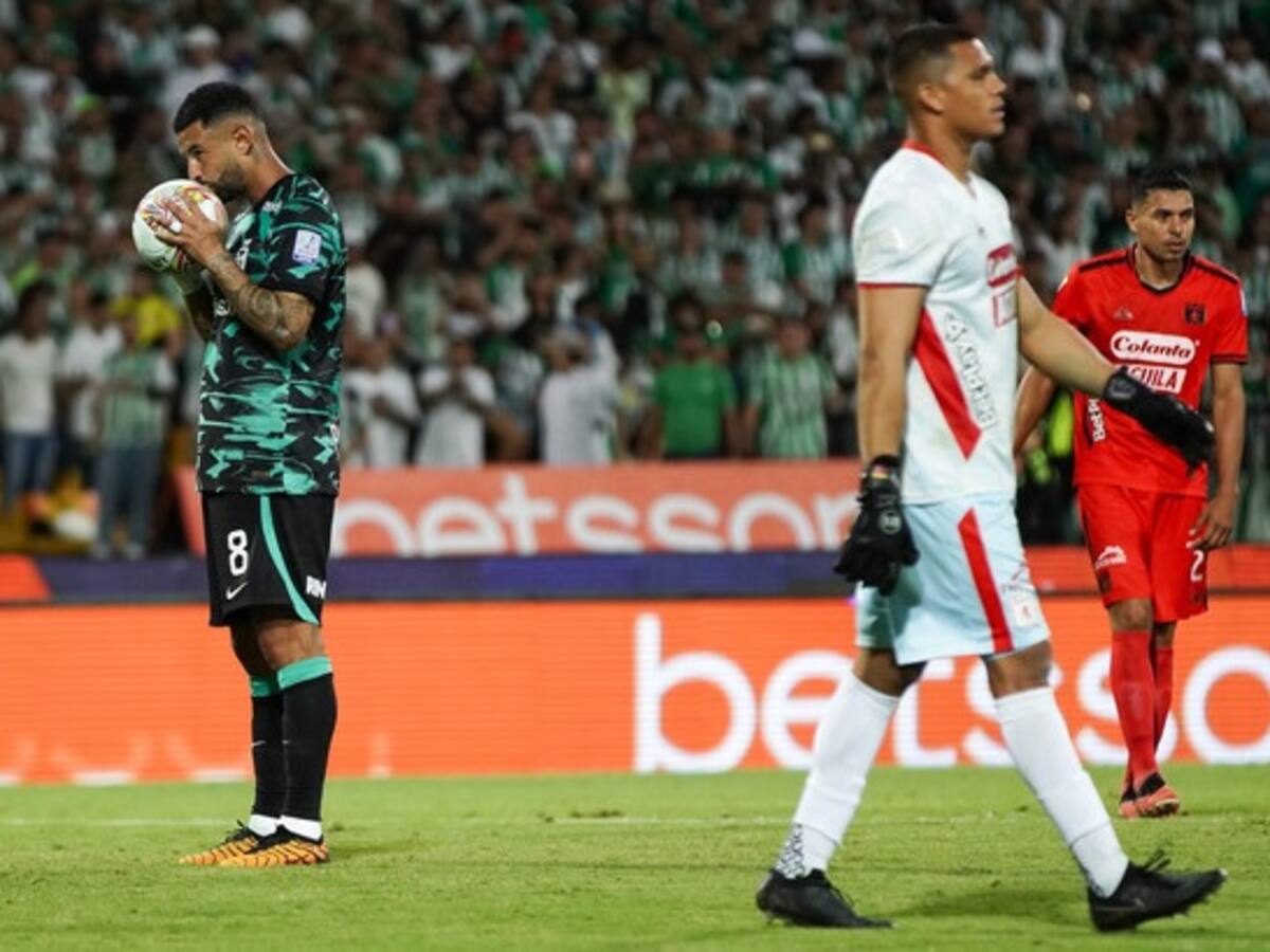 Revelan los audios del VAR en el polémico penal cobrado a Nacional contra América