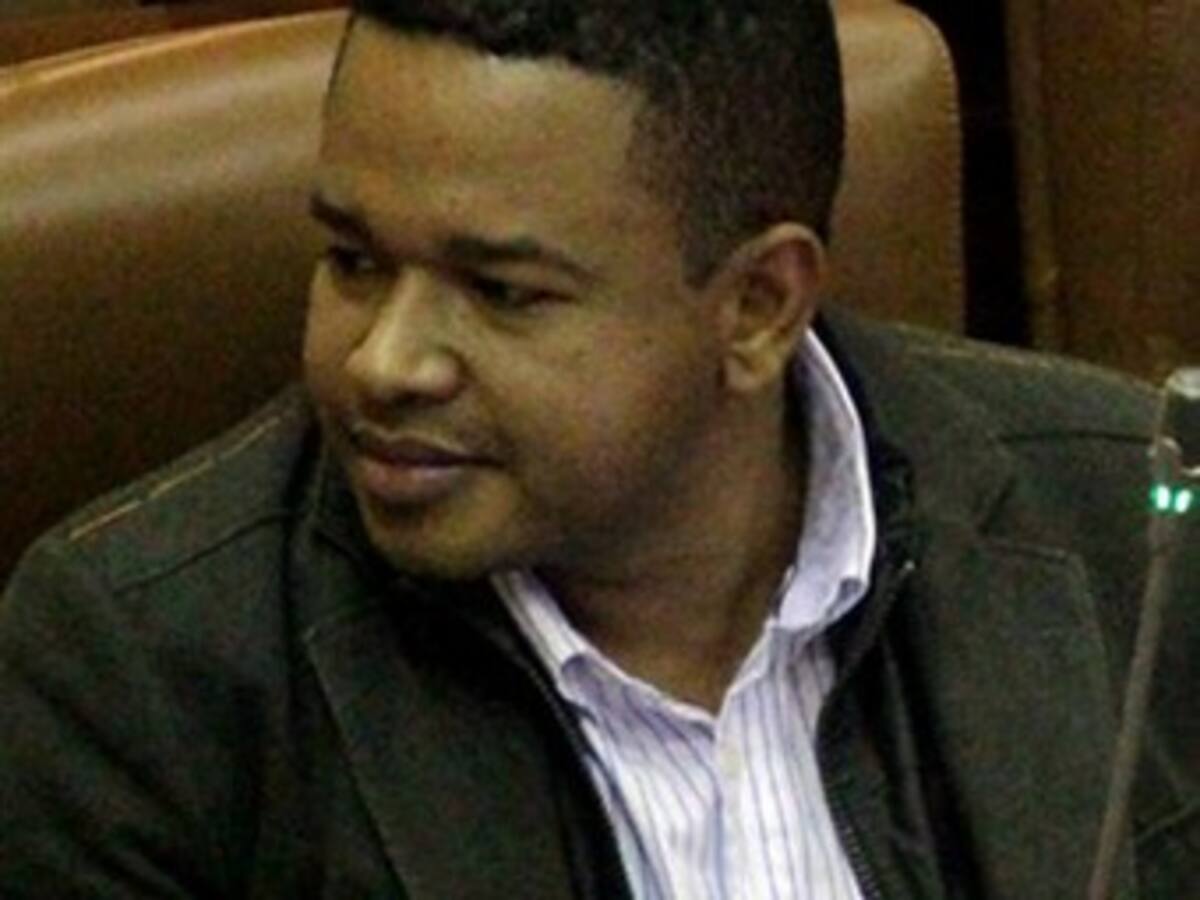 Yahir Fernando Acuña, la sombra electoral en Sucre