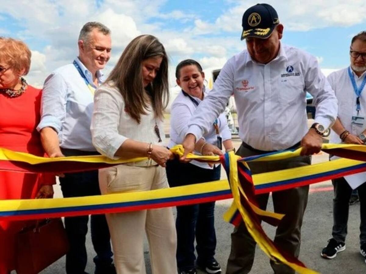 Ministra de Transporte inauguró las obras de ampliación en el aeropuerto de Flandes, Tolima