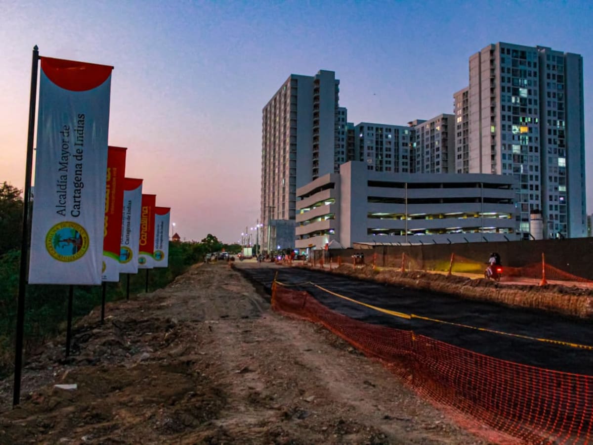 Inicia imprimación de la vía alterna entre Territorio Mío y Parque Heredia: continúa el asfalto