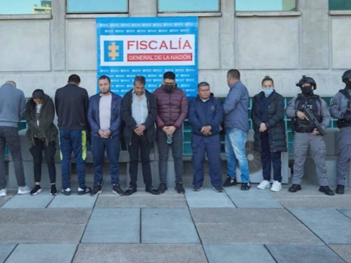 Judicializan a 18 estafadores de la banda criminal 'Los del Río Negro'