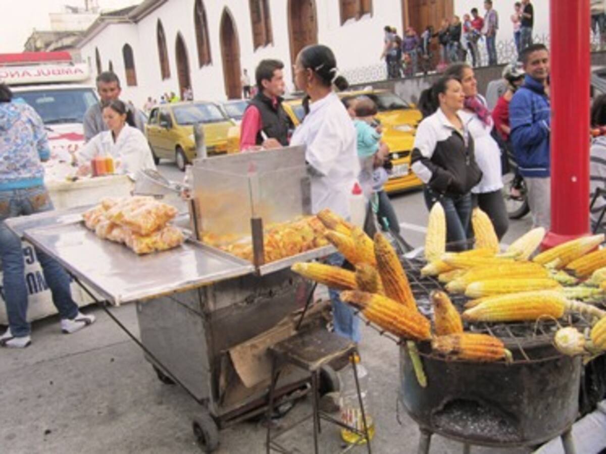Tenga en cuenta las recomendaciones al consumir alimentos y bebidas en las ferias y festividades