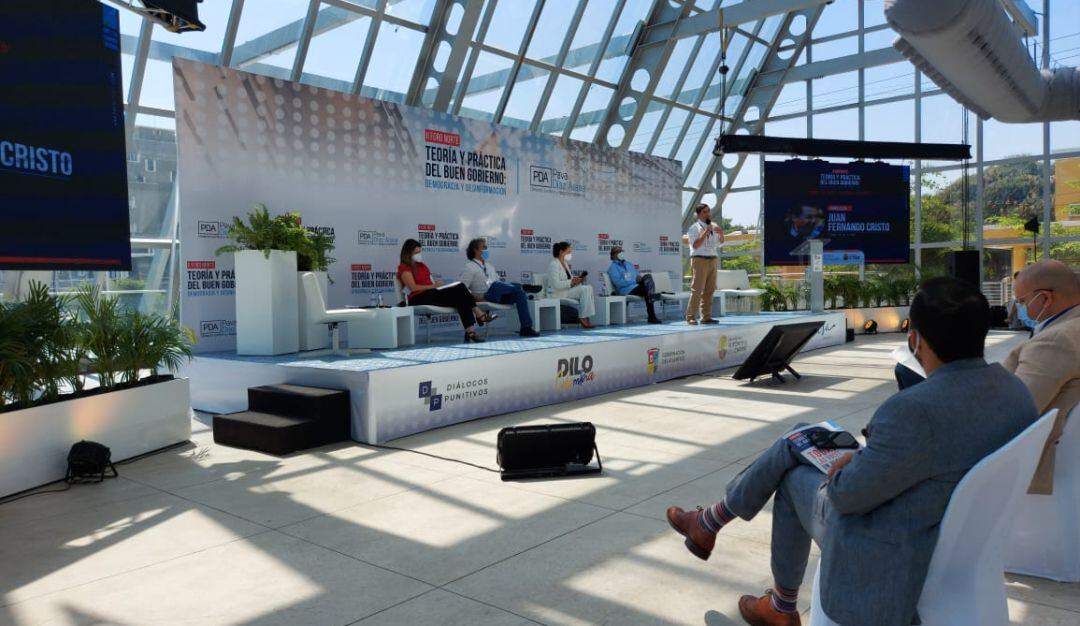 Segundo Foro Norte Teoría y Práctica del Buen Gobierno: Democracia y Desinformación organizado por la firma Pava Díaz Arana Abogados