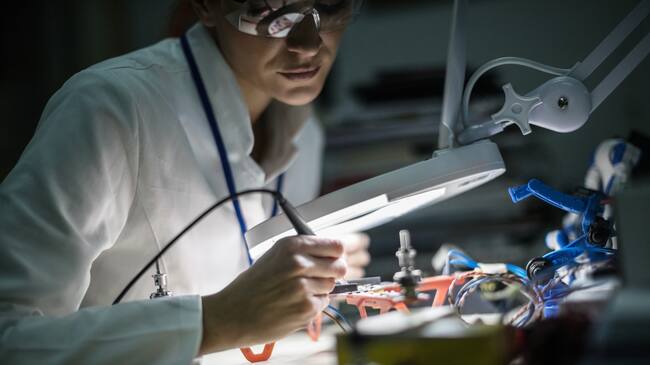 De acuerdo con Asociación Colombiana de Facultades de Medicina (ASCOFAME), en promedio, en Colombia se gradúan 6.300 estudiantes de medicina cada año en el territorio nacional. | Foto: Getty Images