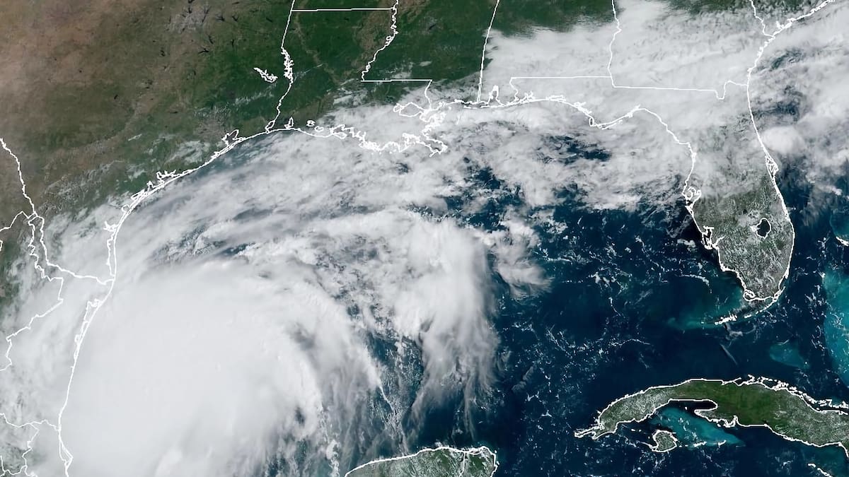Tormenta tropical Francine se intensifica y podría convertirse en huracán