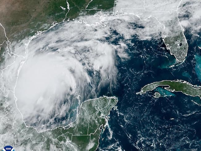 De acuerdo con el NHC, Francine se fortalece rápidamente y se convertirá en huracán. ( Foto: EFE )