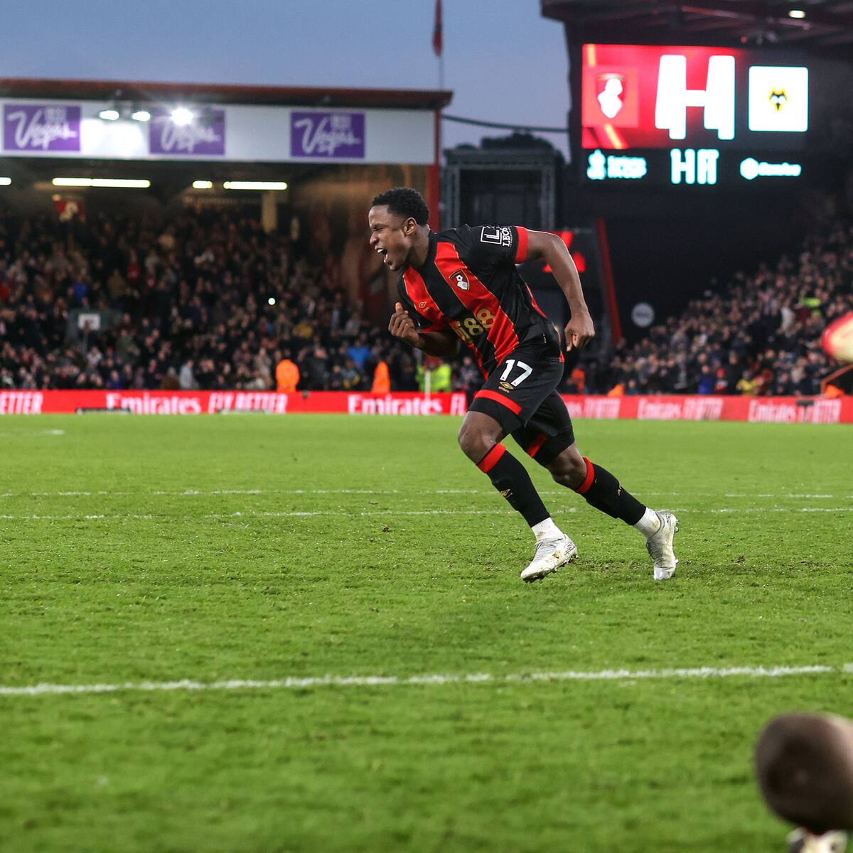 Video: así le dio Luis Sinisterra la clasificación al Bournemouth a los cuartos de final de la Copa