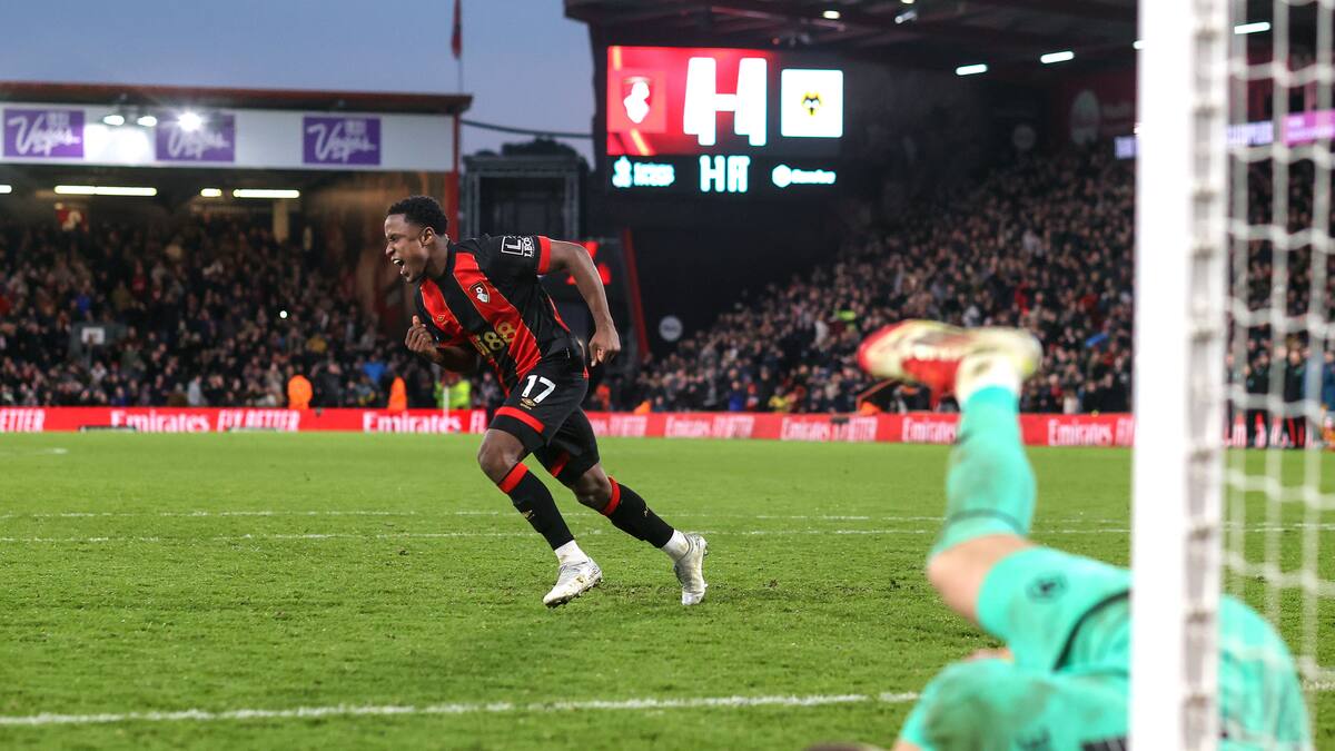 Video: así le dio Luis Sinisterra la clasificación al Bournemouth a los cuartos de final de la Copa