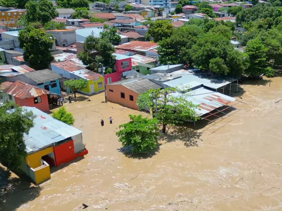 Retornan a los hogares las familias afectadas por el rio Magdalena en Honda, Tolima