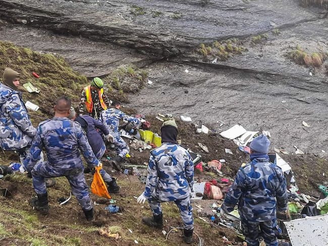 Recuperados los cuerpos de todos los ocupantes del avión en Nepal