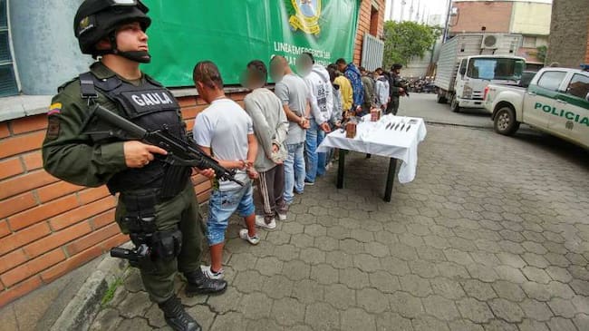 POLICIA METROPOLITANA