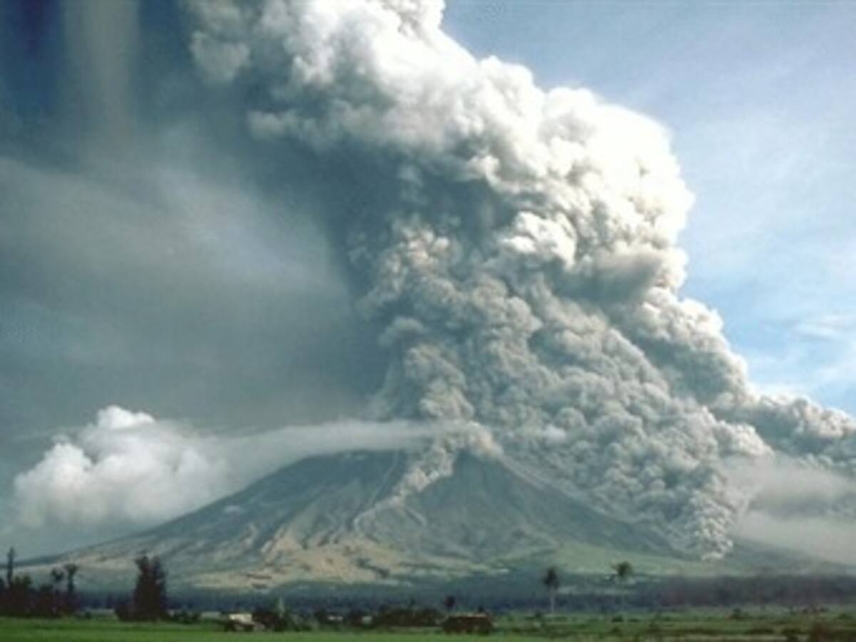 La actividad del volcán Mayón es ya 'muy intensa' y precede a una erupción