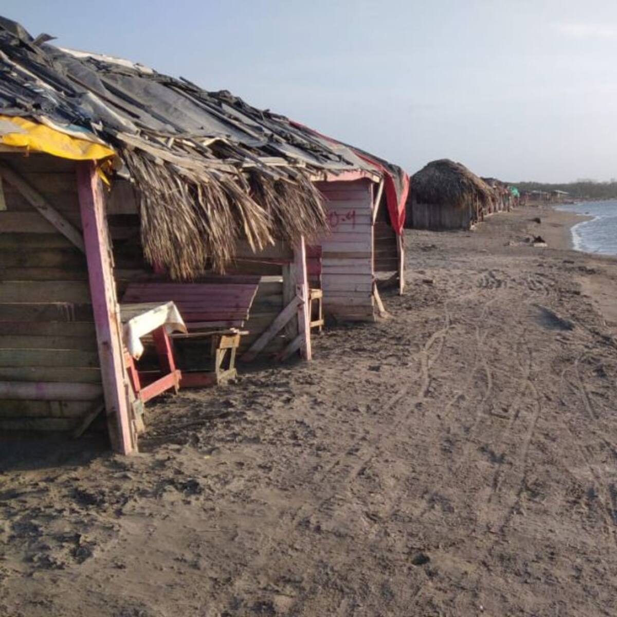 Prohíben ingreso al mar en Puerto Colombia por el paso de la onda tropical