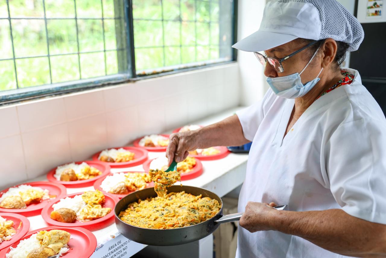 Cerca de 94.000 estudiantes del Huila se benefician actualmente del Programa de Alimentación Escolar (PAE).